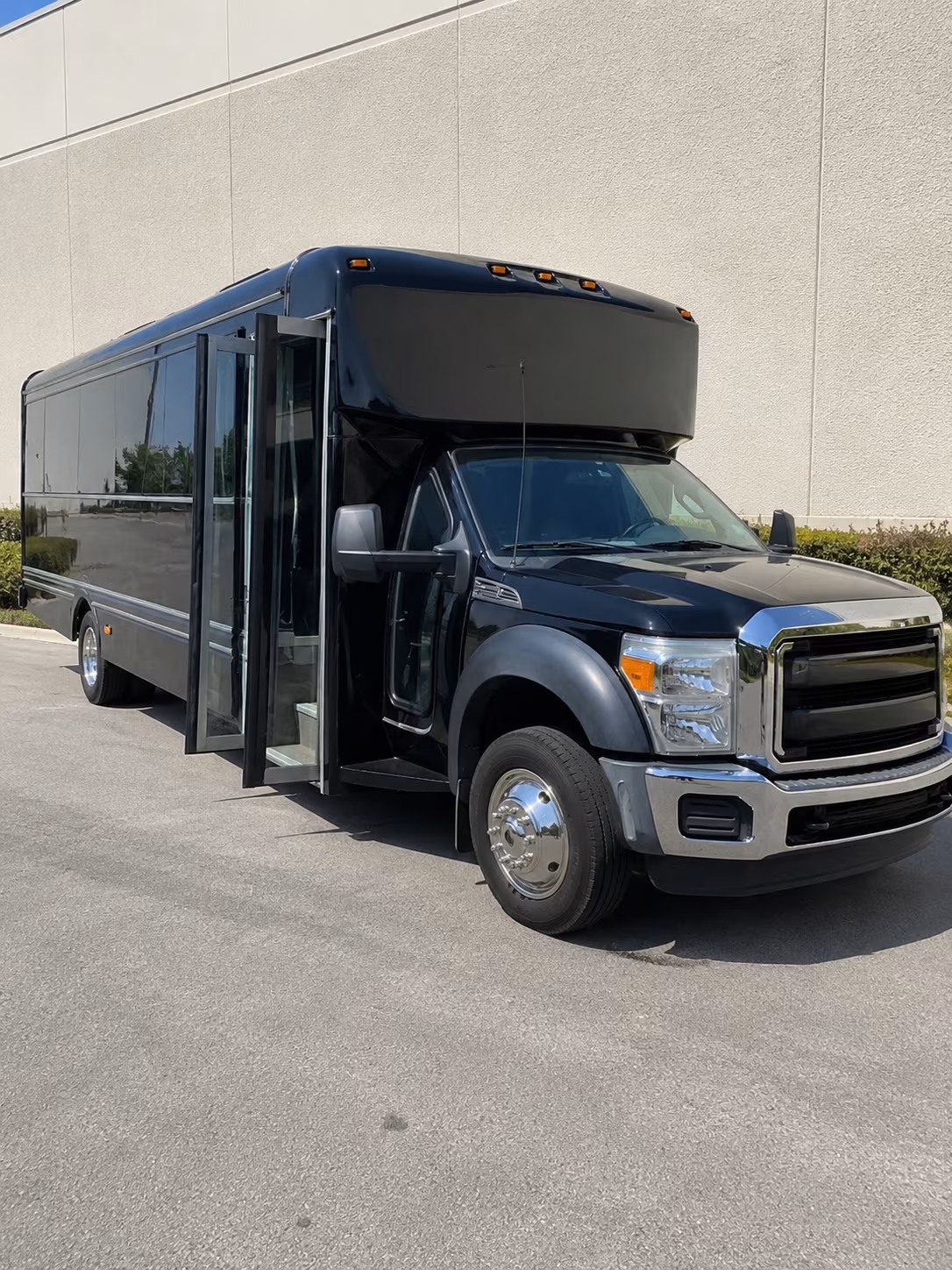 Atlantic City Birthday, Sweet 16, & Quinceañera Transportation party bus exterior