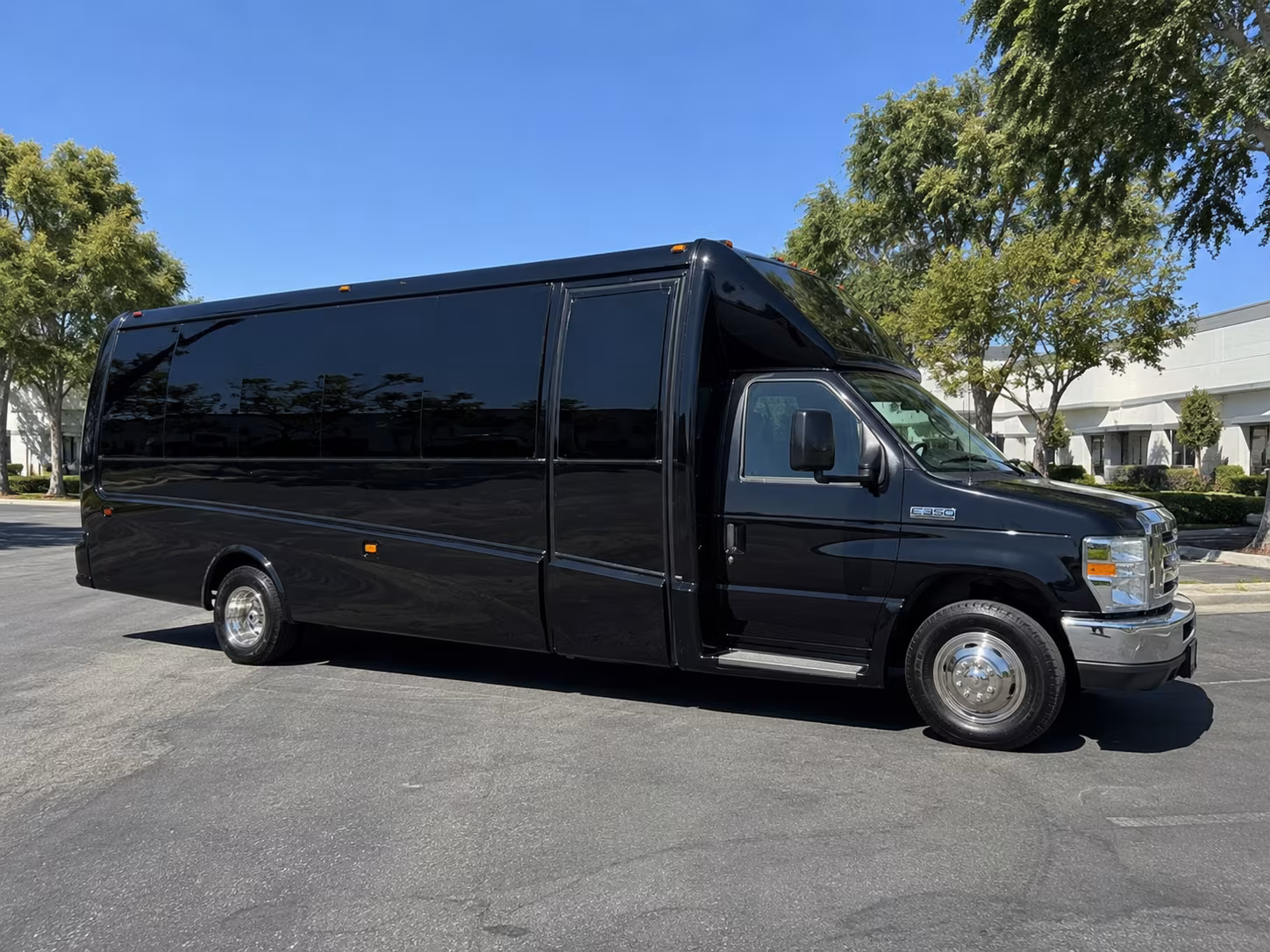 Atlantic City Birthday, Sweet 16, & Quinceañera Transportation party bus exterior