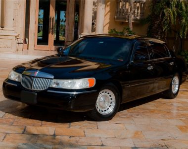 Lincoln Sedan Linwood Rental